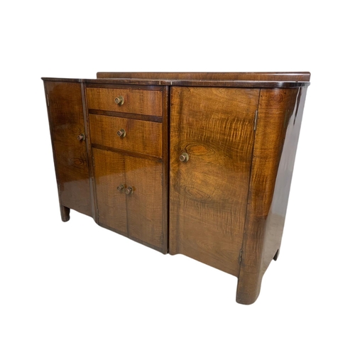 785 - Vintage gallery back sideboard. 138.5x48x98cm