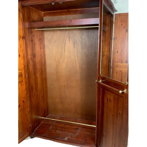 789 - Pine double door wardrobe.