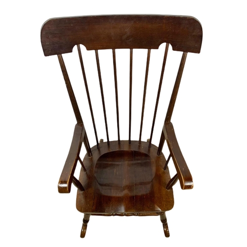 792 - Rocking chair. 55x70x106cm