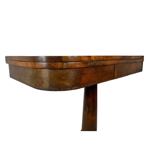 811 - Georgian mahogany turnover games table. 91.5x45x78cm.