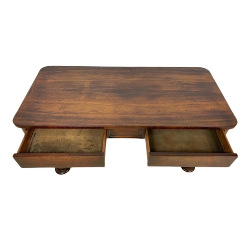 815 - Large William IV rosewood coffee table. 132x64.5x56.5cm