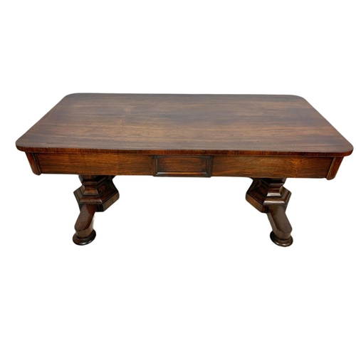 815 - Large William IV rosewood coffee table. 132x64.5x56.5cm