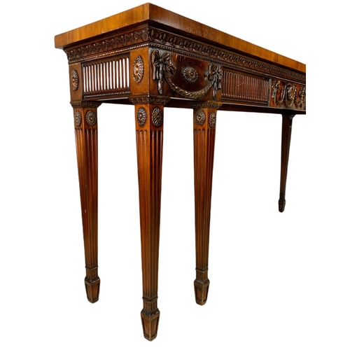 833 - Large Georgian style mahogany serving table/console table in the Robert Adams style. 188.5x44.5x96.5... 