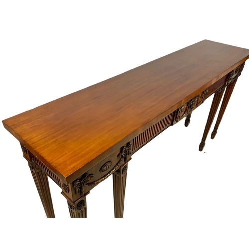 833 - Large Georgian style mahogany serving table/console table in the Robert Adams style. 188.5x44.5x96.5... 