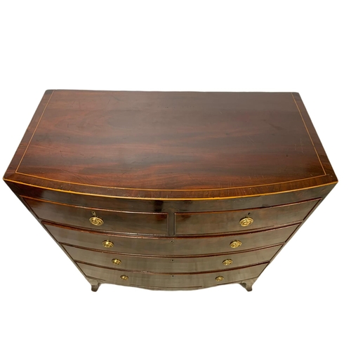 842 - Large Georgian inlaid mahogany bow front chest of drawers. 100x51x114cm