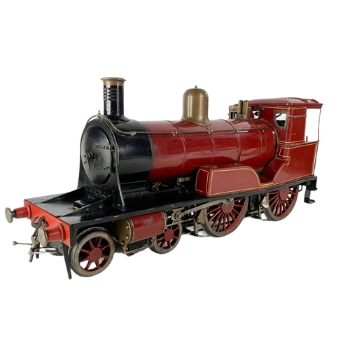 85 - Live Steam 3 1/2 inch Gauge 4-4-0 Locomotive And Tender train and carriage. Total length 103cm.