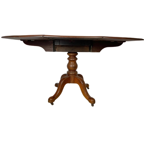 854 - Victorian mahogany drop leaf dining table. Extended 154x97x72.5cm