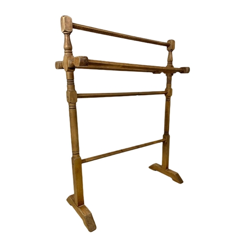 856 - Edwardian pine towel rail. 65/28/85cm