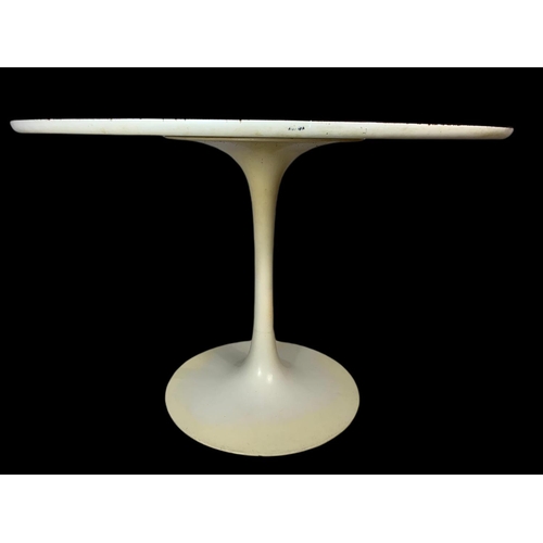 859 - 1960’s Arkana mid century tulip dining table designed by Maurice Burke. 105.5x105.5x73cm