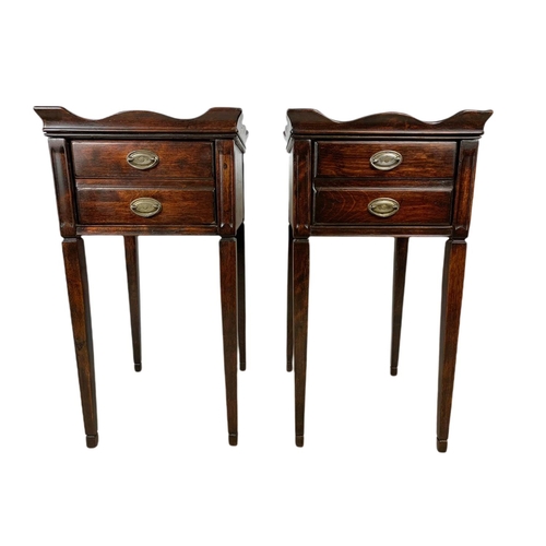 861 - Pair of bedsides with drawer. 37/42/69cm