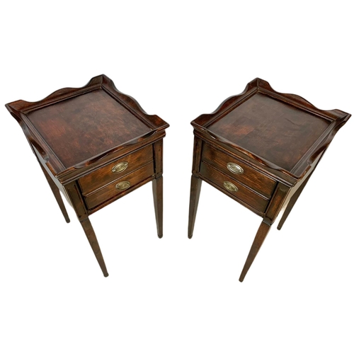 861 - Pair of bedsides with drawer. 37/42/69cm