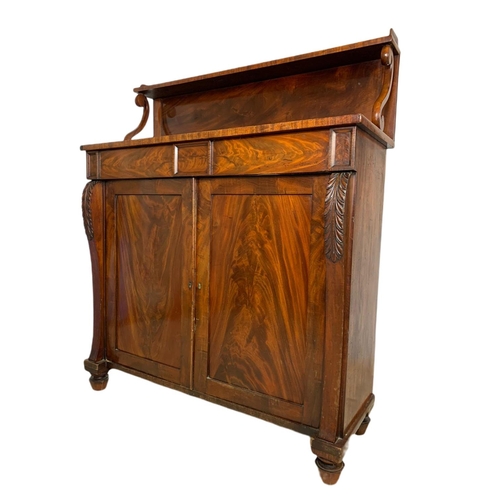 863 - 19th century William IV mahogany gallery back chiffonier with 2 drawers. 107/38/130cm