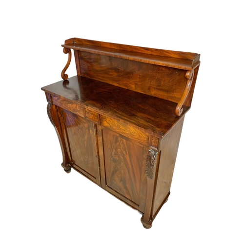 863 - 19th century William IV mahogany gallery back chiffonier with 2 drawers. 107/38/130cm