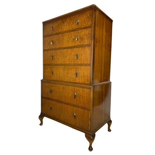 867 - Tall vintage walnut chest of drawers. 85x51x139.5cm