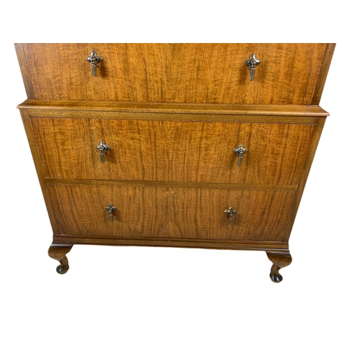 867 - Tall vintage walnut chest of drawers. 85x51x139.5cm