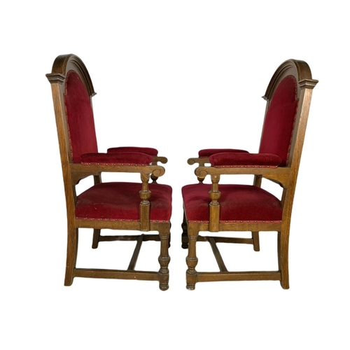 888 - Pair of large Edwardian oak armchairs. 66x54x121cm