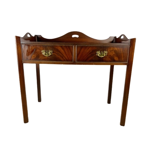 891 - Vintage Georgian style mahogany gallery back console table with 2 drawers. 96x46x85.5cm