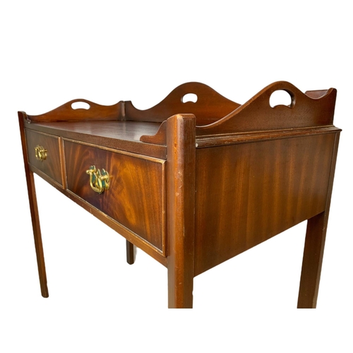 891 - Vintage Georgian style mahogany gallery back console table with 2 drawers. 96x46x85.5cm