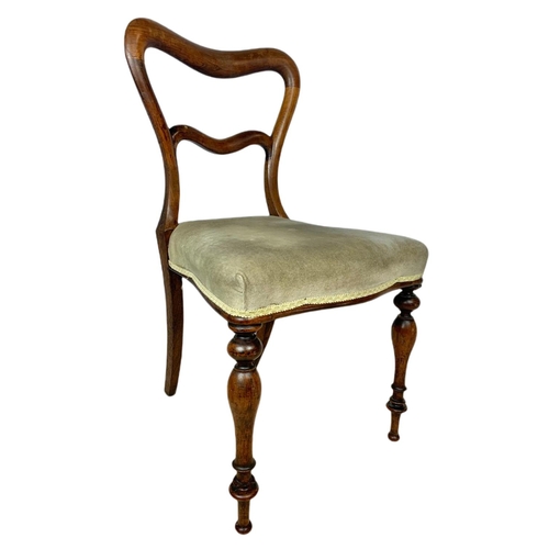 902 - Pair of Victorian mahogany side chairs.