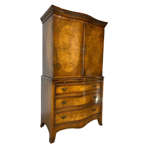 907 - Large 1930’s Georgian style serpentine walnut chest on chest tallboy. 83x44x153cm