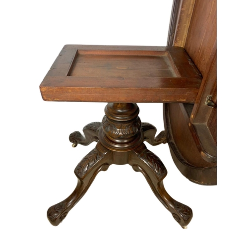 917 - Victorian carved walnut tilt top breakfast table. 138x100x73.5cm