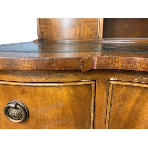 924 - Vintage mahogany ladies leather top writing desk. 94x50x106cm