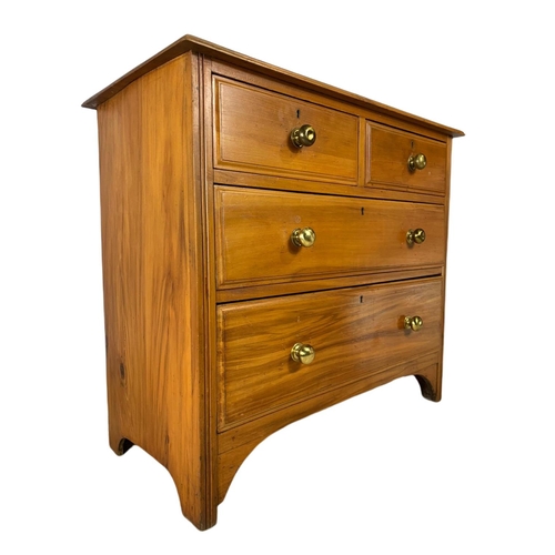 1005 - Edwardian satin walnut chest of drawers. 92x45x80.5cm