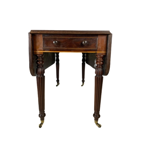 1010 - Late Georgian mahogany Pembroke table in the manner of Gillows. Not extended 55x114x72.5cm