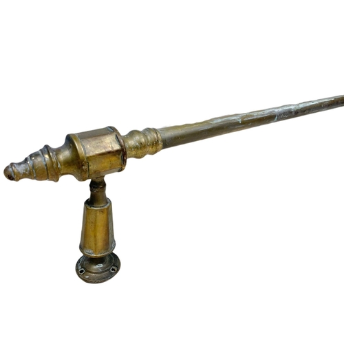 249 - Long Victorian brass rail. 162cm