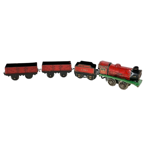 280 - Early 20th century Meccano tinplate wind up trains with tracks. Horney Series Hornby