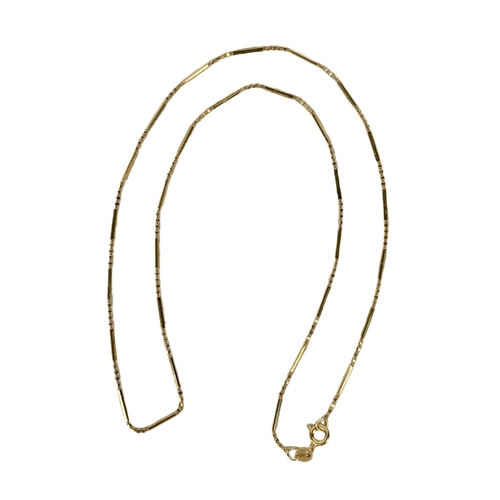 638 - 18ct gold necklace. 2.75 grams