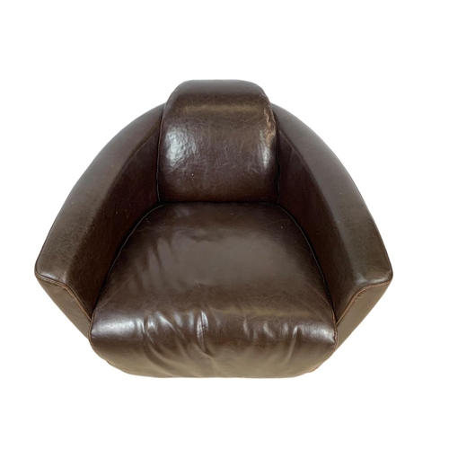 794 - Modern Art Deco style leather armchair. 79x90x70cm.