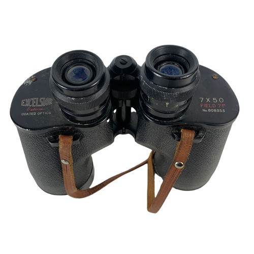 289 - Pair of vintage Excelsior binoculars. 22/21cm