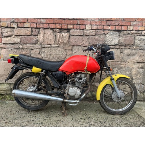 384 - Honda CG 125 HPI motorbike