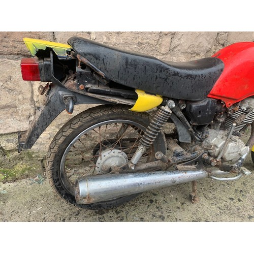 384 - Honda CG 125 HPI motorbike