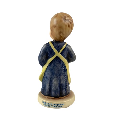 478 - Goebel pottery figure. 9.5cm