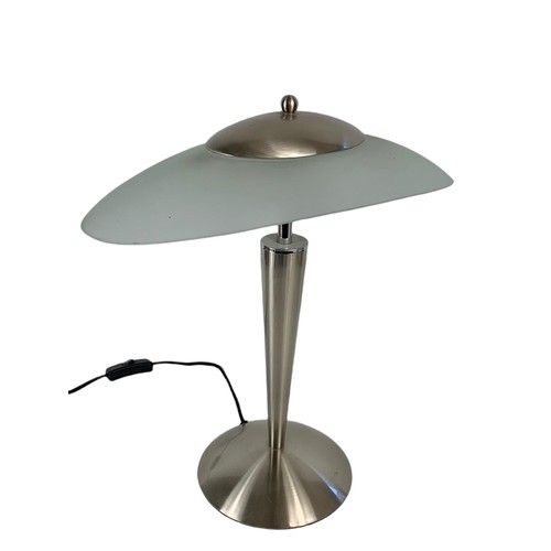 484 - Table lamp with chrome base and glass shade. 42x47.5cm