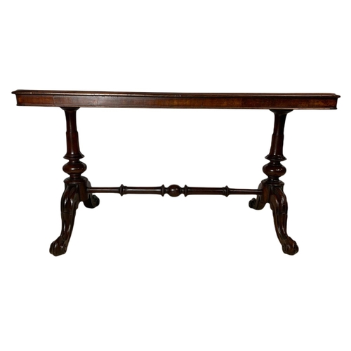 1065 - Victorian mahogany coffee table. 106x52.5x55cm