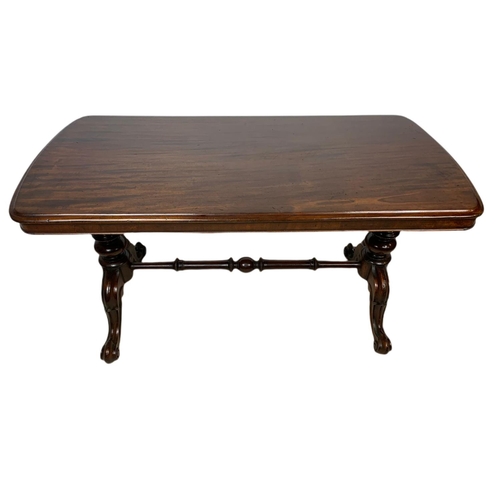 1065 - Victorian mahogany coffee table. 106x52.5x55cm