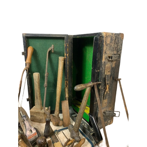 375 - Quantity of vintage hand tools. Including a Marples chisel, a Marples try square, large Stanley plan... 