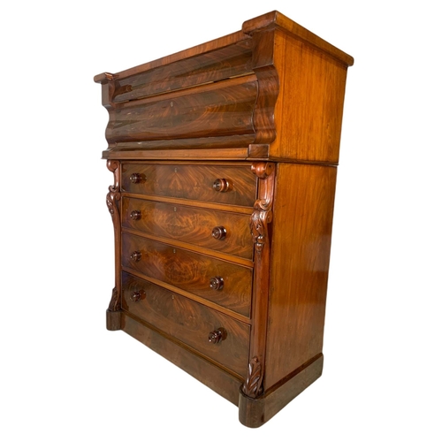 983 - Large Victorian mahogany chest of drawers with Ogee drawers 125x59x150cm