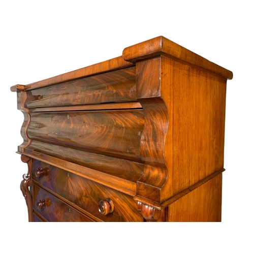 983 - Large Victorian mahogany chest of drawers with Ogee drawers 125x59x150cm