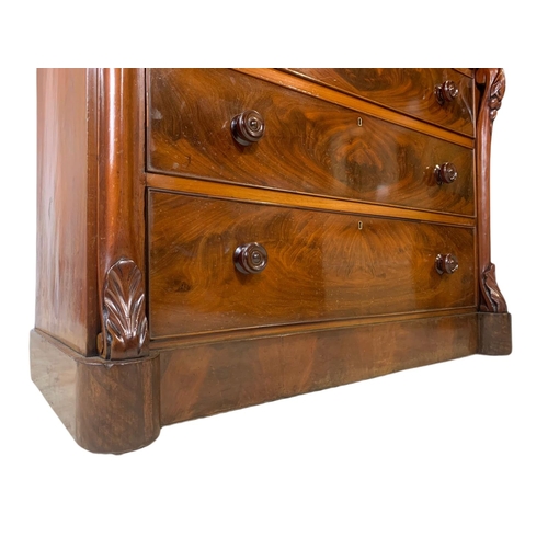 983 - Large Victorian mahogany chest of drawers with Ogee drawers 125x59x150cm