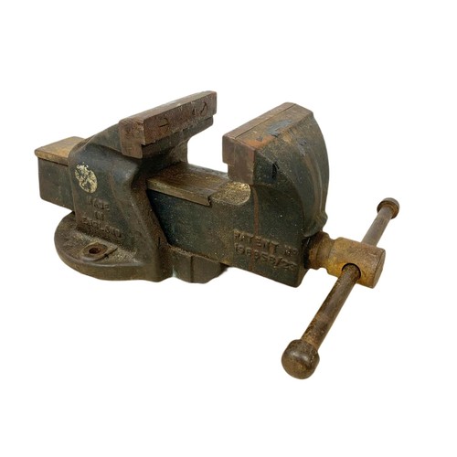 248 - Large vintage bench vice. 46cm closed