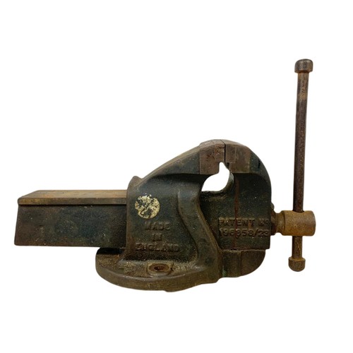 248 - Large vintage bench vice. 46cm closed