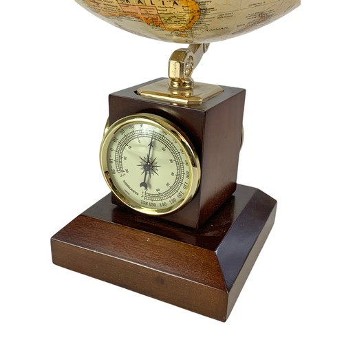 362 - Replogle globe. World Classic Series. Height 43cm. 9 inches diameter