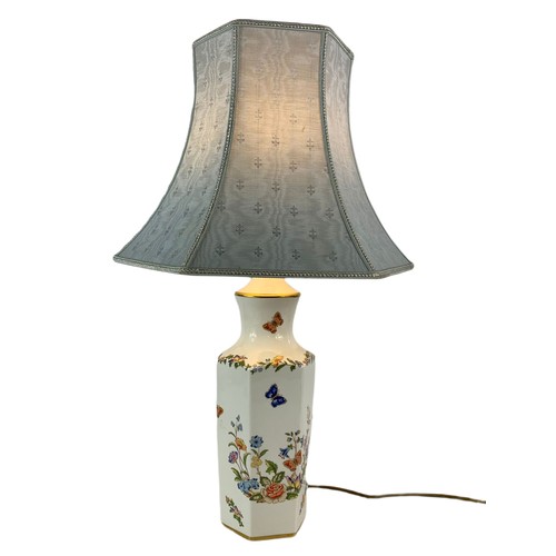 520 - Large Aynsley pottery lamp. 62cm