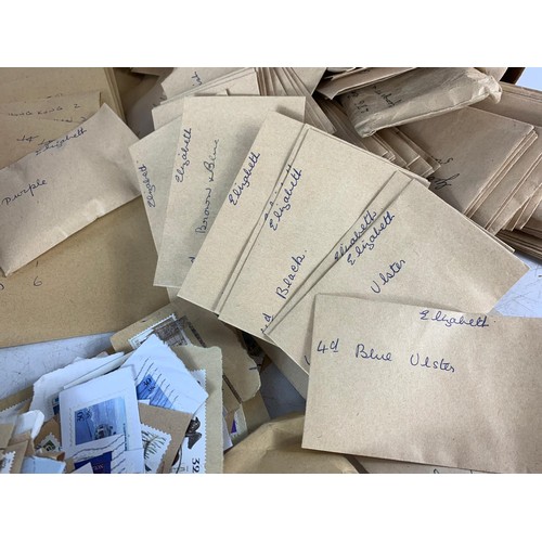 713 - Very large quantity of old stamps.