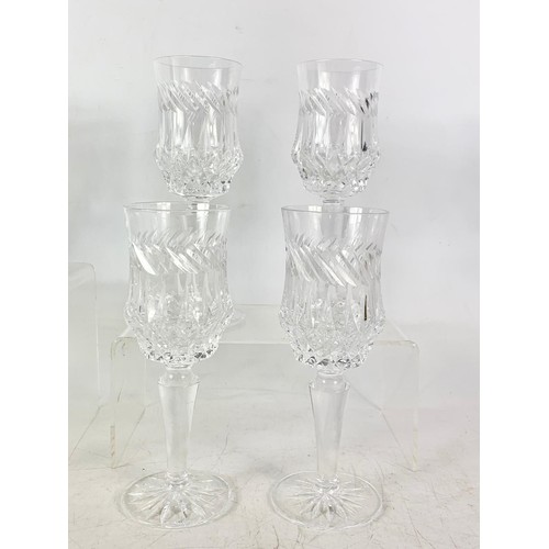 536 - 2 sets of 4 crystal glasses