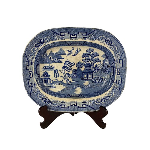 550 - Quantity of Dutch blue and white pottery including a 19th century platter